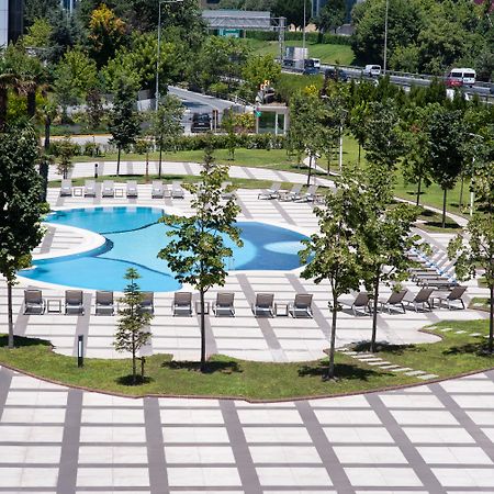 Elite World Grand Istanbul Basın Ekspres Hotel Exterior foto The park
