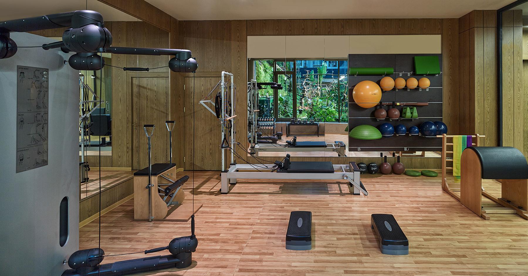 Elite World Grand Istanbul Basın Ekspres Hotel Exterior foto The gym at the hotel
