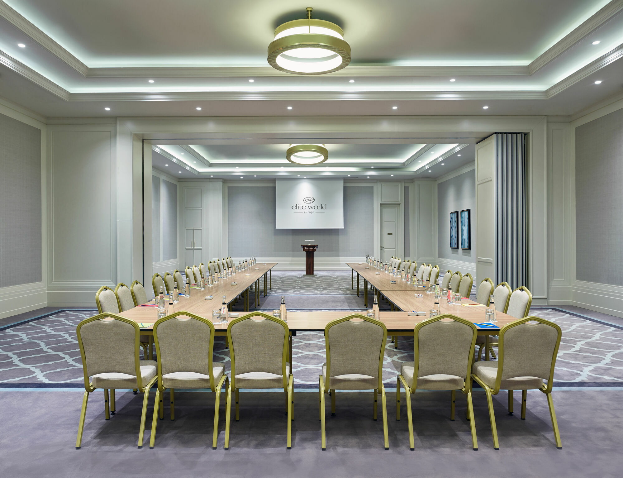Elite World Grand Istanbul Basın Ekspres Hotel Exterior foto Meeting room
